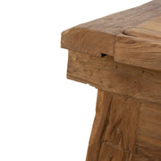 Törzsi ihletésű, vidéki stílusú, újrahasznosított teakfából készült, natúr színű pad.