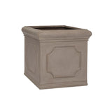 Heritage matt taupe fiberstone kaspó 40 × 40 × 40 cm, klasszikus kocka formával, díszített oldalfalakkal és természetes kőhatású felülettel.