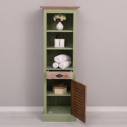 Fenyőfából készült, fürdőszobaszekrény. zöld és natúr színű.