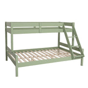 Maison háromszemélyes tömör fenyőfa emeletes ágy 90 × 200 és 140 × 200 cm-es fekvőfelülettel