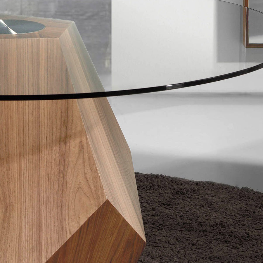 Kortárs stílusú, diófurnérral borított fenyőfából készült, dizájn étkezőasztal edzett üveglappal.
