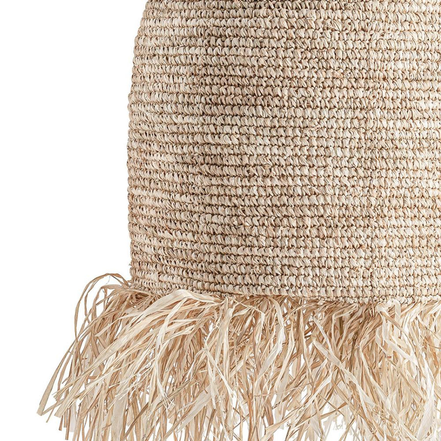 Törzsi ihletésű, kortárs stílusú, natúr színű, raffiából szőtt függeszték lámpa