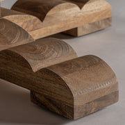 Nagyméretű, koloniál stílusú, mangófából készült, natúr színű, kör alakú étkezőasztal