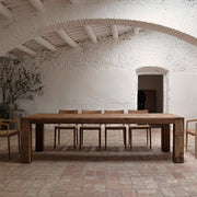 Kortárs stílusú, újrahasznosított fenyőfából készült, natúr színű étkezőasztal