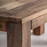 Étkezőasztal részlet – újrahasznosított fenyőfa asztallap természetes rajzolata