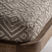 Koloniál stílusú, natúr színű, nyírfából készült fotel rattanból szőtt háttámlával