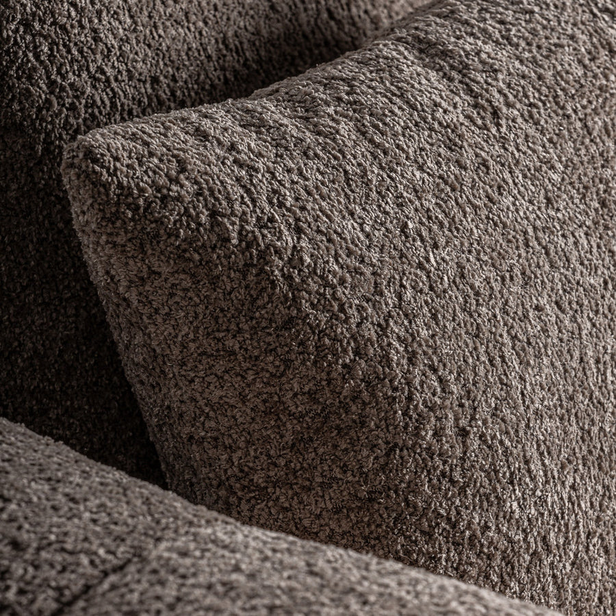 Barlin díszpárna részlet – szürkésbarna kárpit textúrája