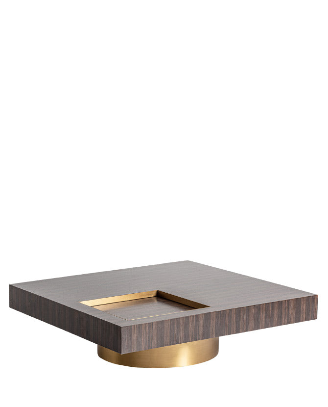 Art deco stílusú, fenyőfából és aranyszínű acélból készült, dizájn dohányzóasztal