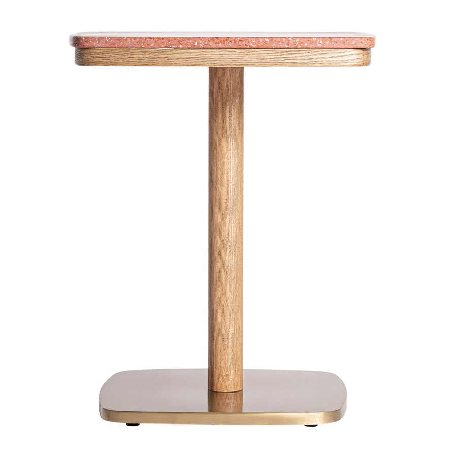 Kortárs, fenyőfából készült bárasztal, salakvörös színű, terrazzo fedlappal és aranyszínű fém talapzattal