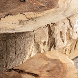 Organikus formájú suarfa asztal belső részlete – kézi megmunkálás