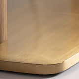 Aranyszínű acél talapzat részlet – lekerekített forma, elegáns fémfelület