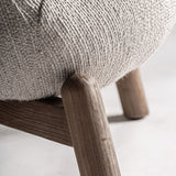 Natúr nyírfa láb közelről – Jacquard fotel faerezet és részlet