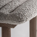 Bézs buklé kárpitos ülőfelület részletfotó – texturált kárpit