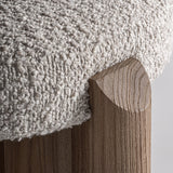 Natúr nyírfa oldalelem részlet – ívelt faforma és kárpit találkozása