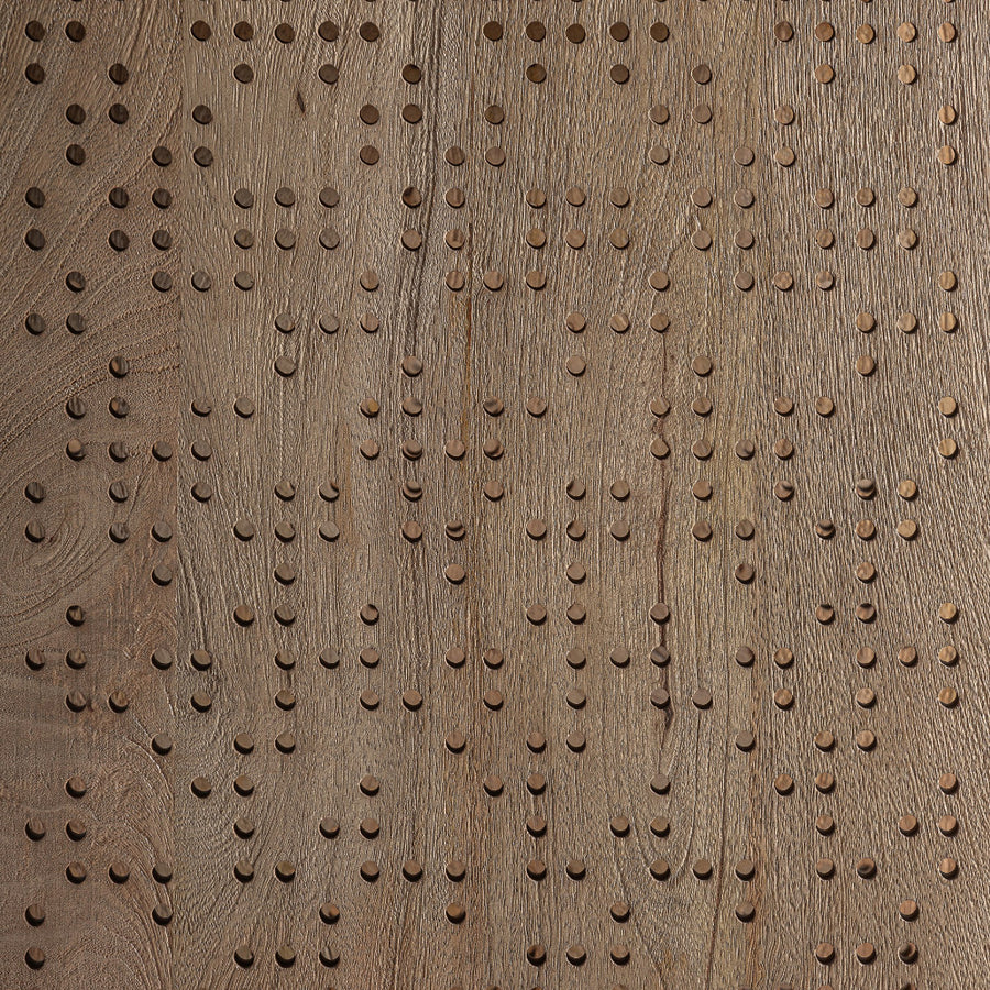 Perforált nyírfa felület közelről – Jacquard könyvespolc mintázat