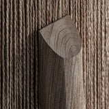 Jacquard kaspó – mangófa tartóláb és raffia burkolat találkozásának részlete