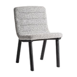 Jacquard szék háromnegyedes nézet – buklé kárpittal és fekete nyírfa lábakkal