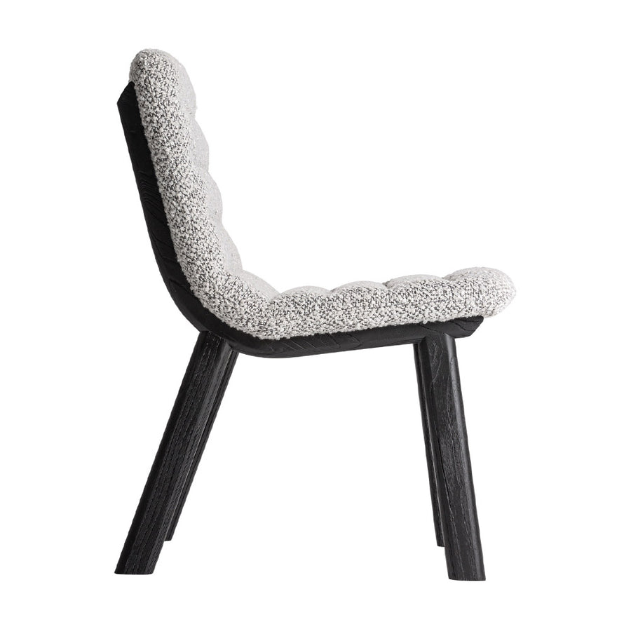 Jacquard szék oldalnézet – ívelt, párnázott ülőfelülettel