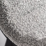 Buklé kárpitos ülőfelület részlete – puha textúra, szürke árnyalat