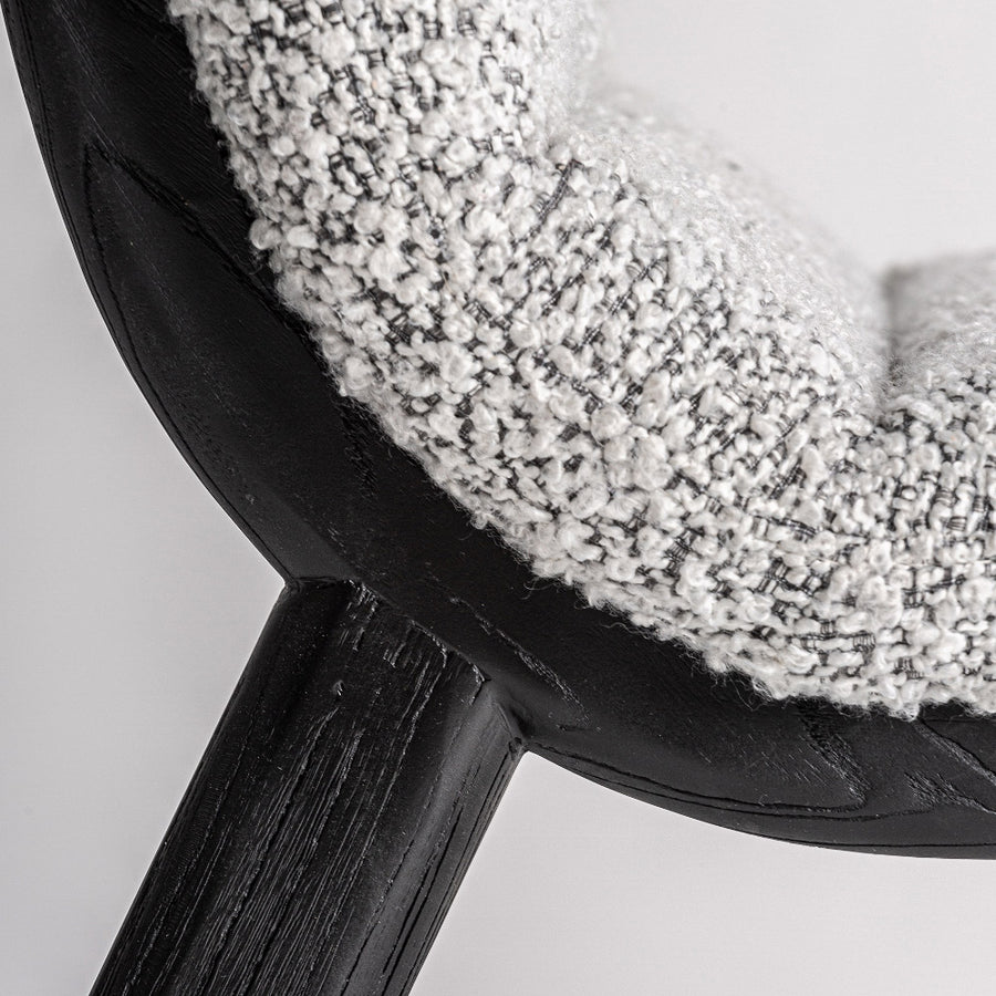 Jacquard szék háttámla közelről – buklé hatású poliészter kárpit