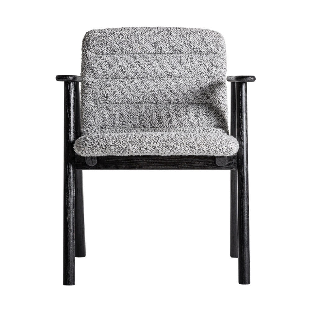 Jacquard karfás szék elölnézet – buklé kárpitozott háttámlával