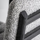 A fekete nyírfa merevítő és a bulé háttámla találkozása