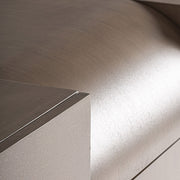 Aksaray TV-állvány részlet – ívelt középső front, natúr világosbarna felület