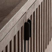 Gàbia mangófa TV-állvány fekete fém fogantyú részlet