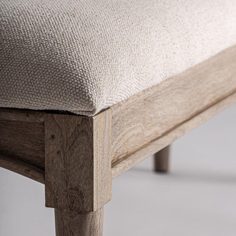 Juta kárpitozás részletfotó – natúr mangófa kerettel, Verac pad