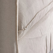 Bézs vászon fotel ülőfelület részlete – puha párnázás