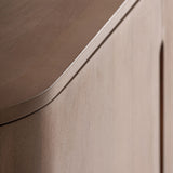 Tálalókomód részletfotó – ívelt felső lap és natúr mangófa felület