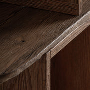 Tölgyfa könyvespolc részletfotó – természetes erezet és natúr felület