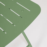 Yvonne zöld fém bisztrószék ülőfelület részlet