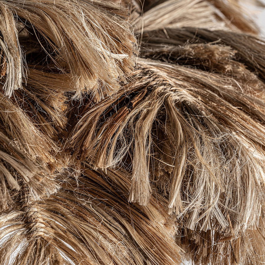 Rattanszálakból készült, kézműves design függeszték lámpa.