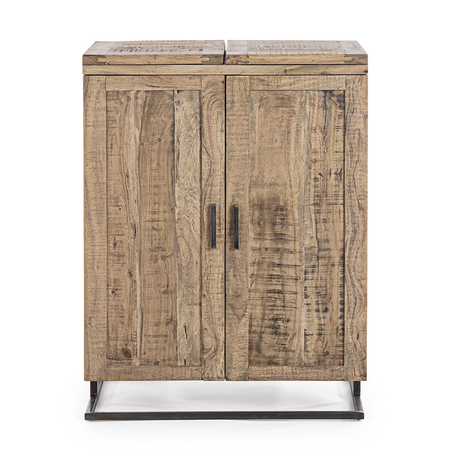 Akácfából és acélból készült bárszekrény.