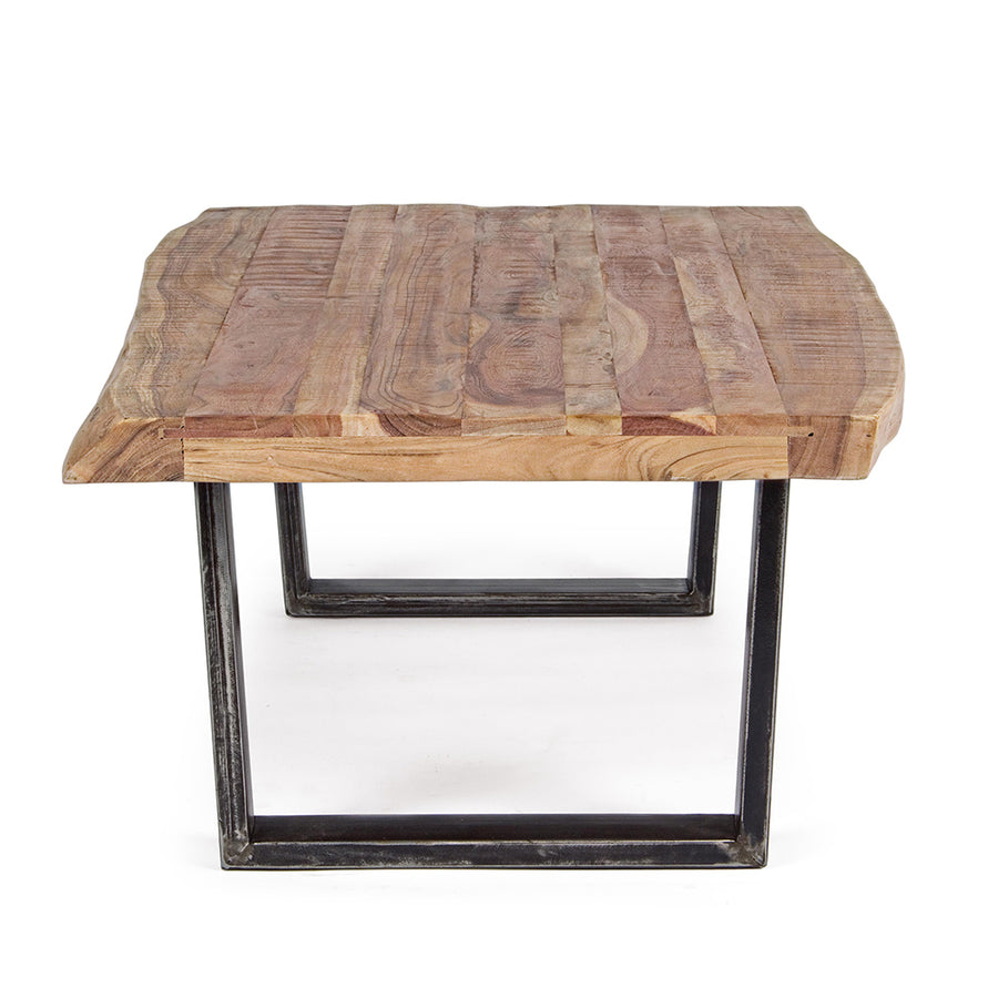 Akácfából és acélból készült dohányzóasztal.