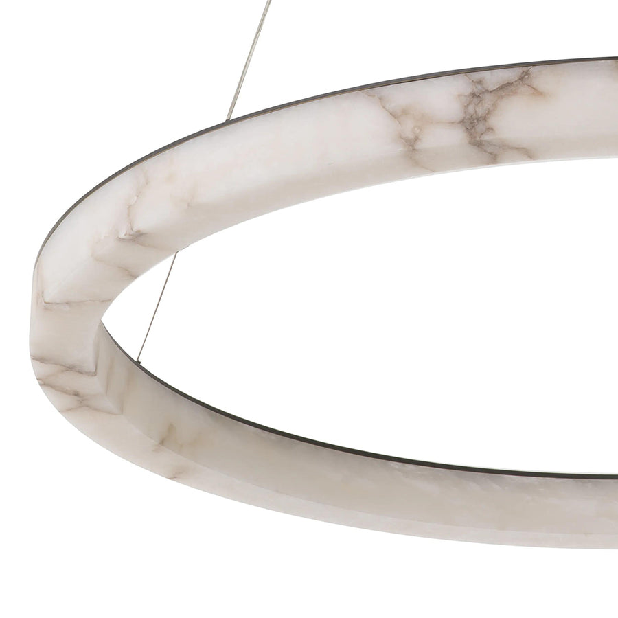 Alabástromkőből készült, kör formájú dizájn csillár.