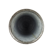 Ezüstszínű fém kaspó.