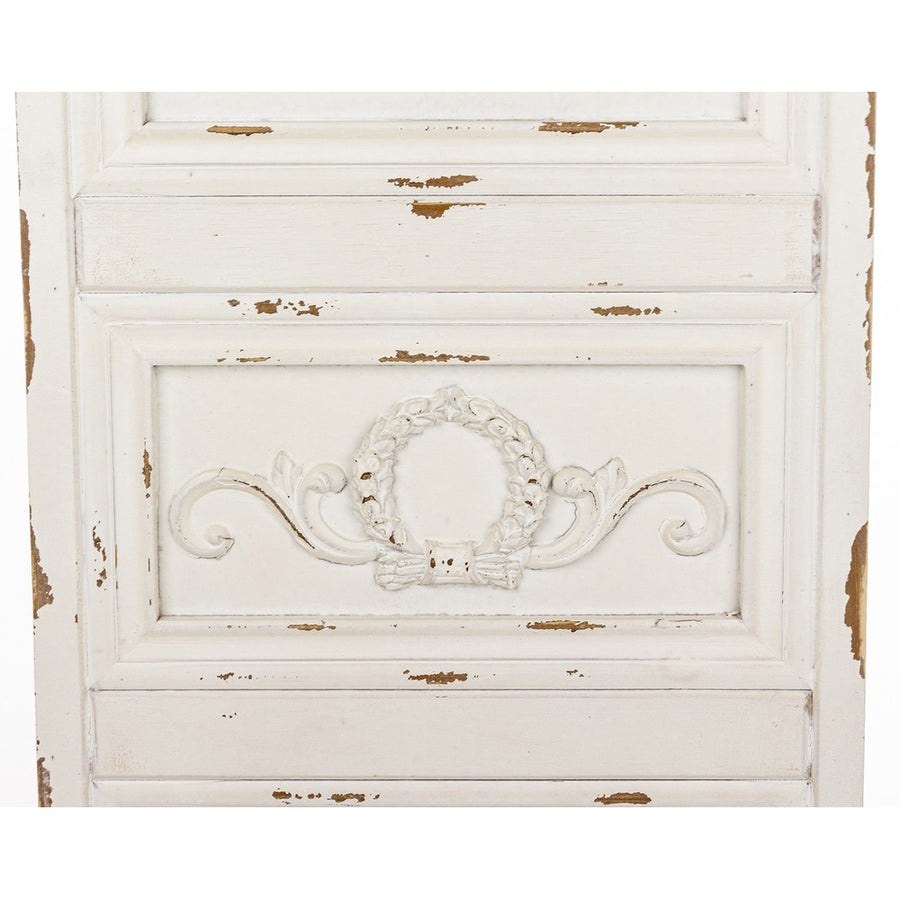 Patinás, antikolt felületű,, kazettákkal és stukkókkal díszített, fenyőfából készült krémszínű falpanel.