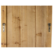 Patinás, antikolt felületű,, kazettákkal és stukkókkal díszített, fenyőfából készült krémszínű falpanel.