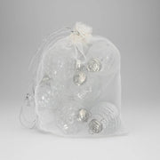 ANTIQUE 6 db-os áttetsző üveg karácsonyfadísz szett organza tasakban, vintage stílusú víztiszta gömbdíszek karácsonyfára. Elegáns skandináv dekoráció.