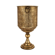 Antique Metals kaspó oldalnézetből, antik aranyszínű fém felülettel és dekoratív fémgyűrűs fogantyúval, klasszikus talapzattal.