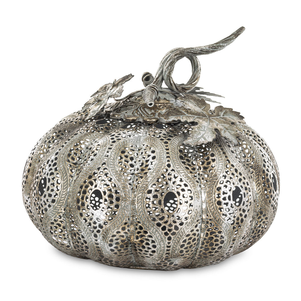 Antique Metals ezüstszínű fém töklámpás 29 cm fehér háttéren