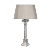 Antikolt felületű, szürke színű, korinthoszi oszlopfős asztali lámpa.