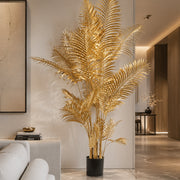 Aranyszínű mű areca pálma 200 cm modern nappaliban, luxus glamour enteriőrben elhelyezve