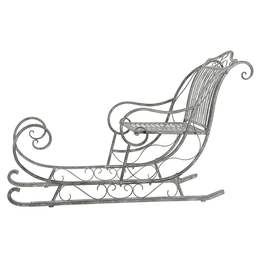 Art Ferro nagy antik szürke fém dekor szán oldalnézetből, fehér háttéren, elegáns rusztikus kialakítással.