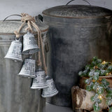 Hópehely mintázatú, 5 darabos, karácsonyi bádogharang szett.