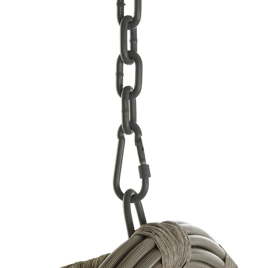 Aurora Nest műrattan kerti függőfotel erős rögzítőlánca és fém kampója közelről fotózva.