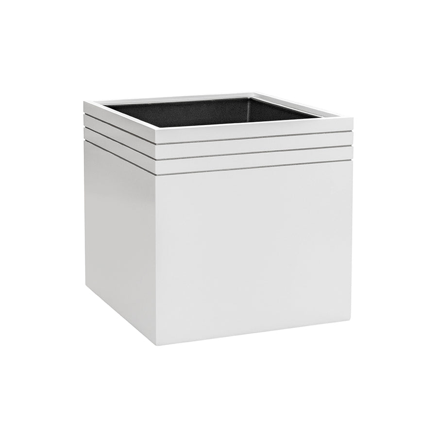 BAQ Line-Up Cube Matt White kaspó üresen, stúdióháttérben, 48 × 48 cm méretben