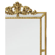 Barokkos megjelenésű,, fából készült, aranyszínű nagy falitükör.